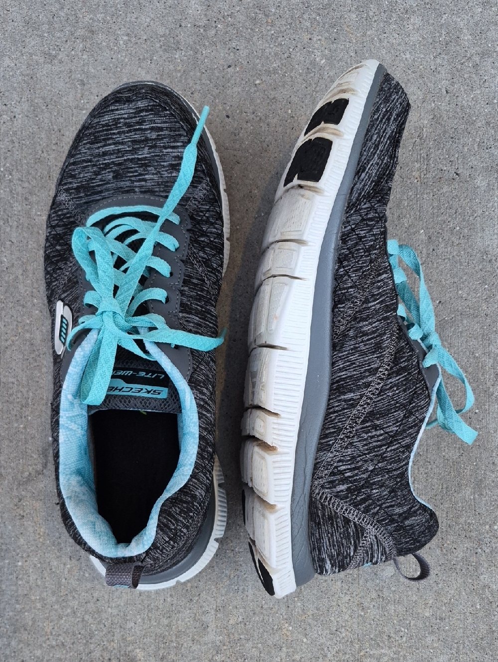 Skechers Black Gray Knit Sneakers with Aqua Laces